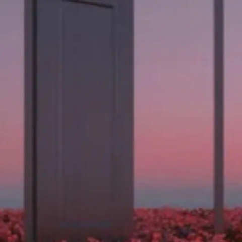 633